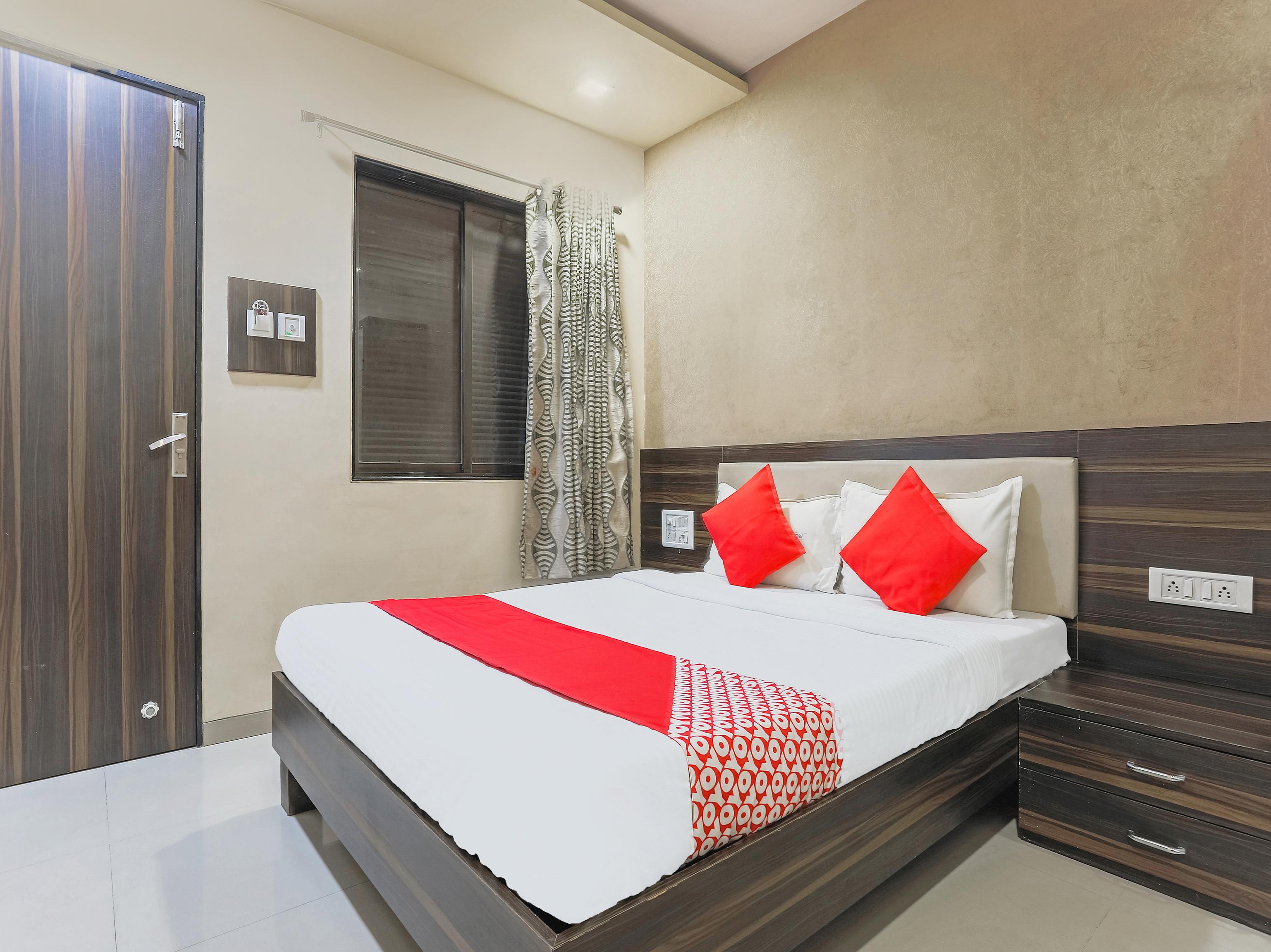 Hotel Adore Palace 孟买 外观 照片